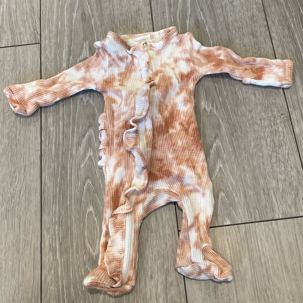 Spearmint Love tie dye waffle ruffle butt footie - worn once